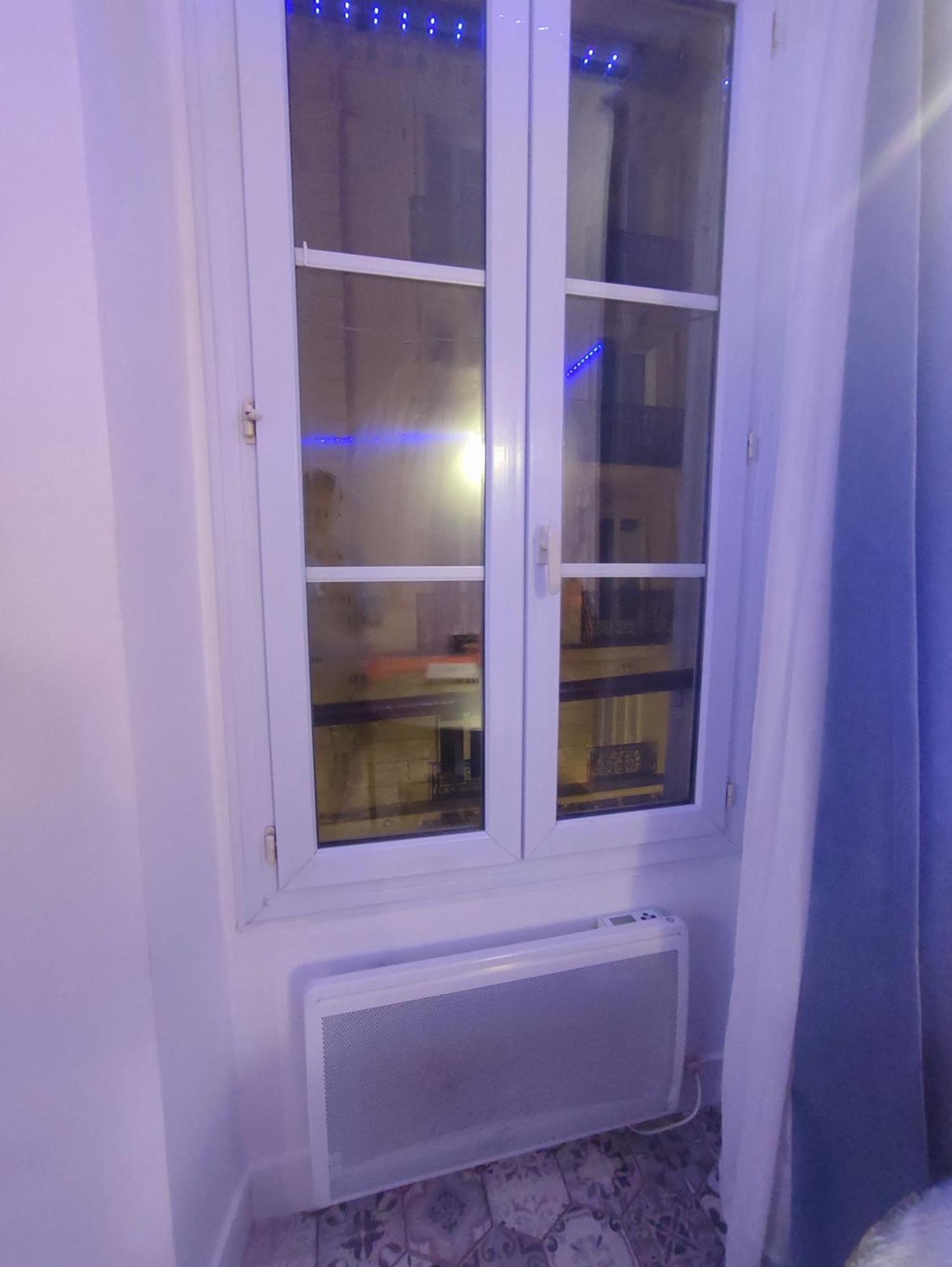 Apartment Montmartre Charm Luxurious Getaway Paris